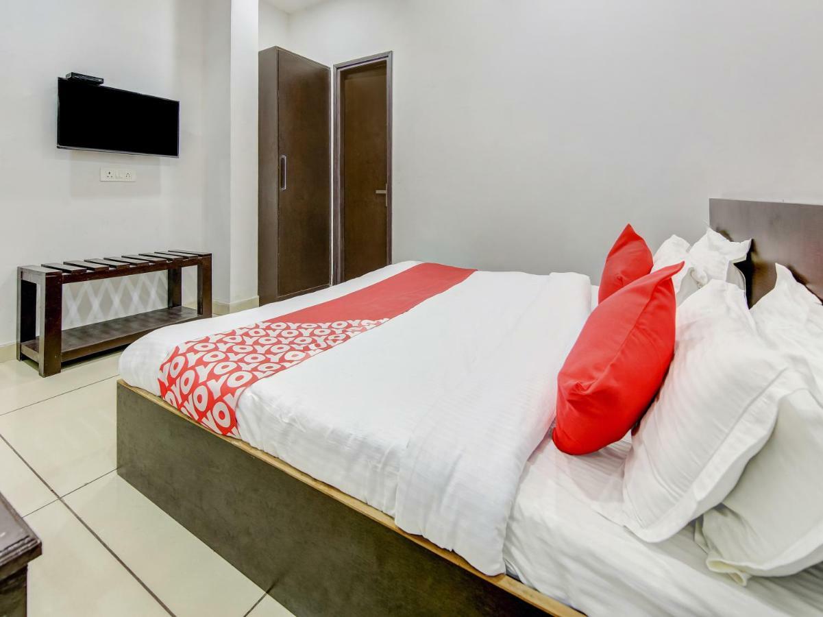 Oyo 27999 Hotel Deep Sirsa Esterno foto