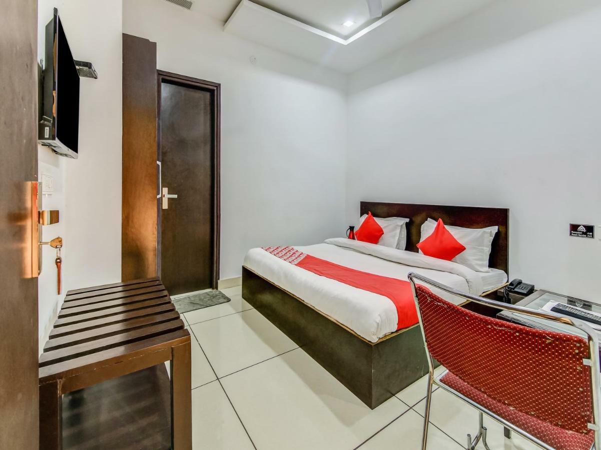 Oyo 27999 Hotel Deep Sirsa Esterno foto