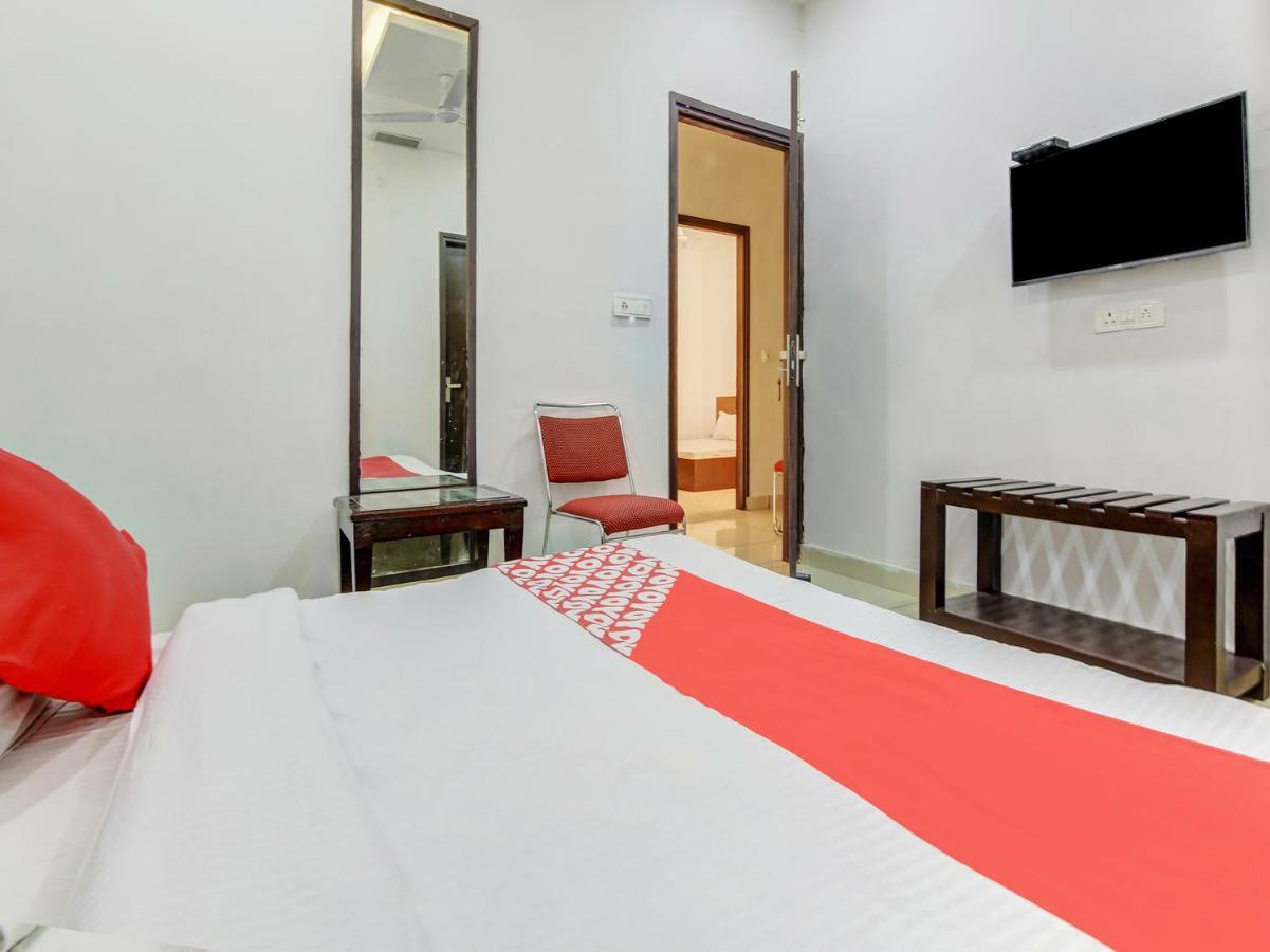 Oyo 27999 Hotel Deep Sirsa Esterno foto