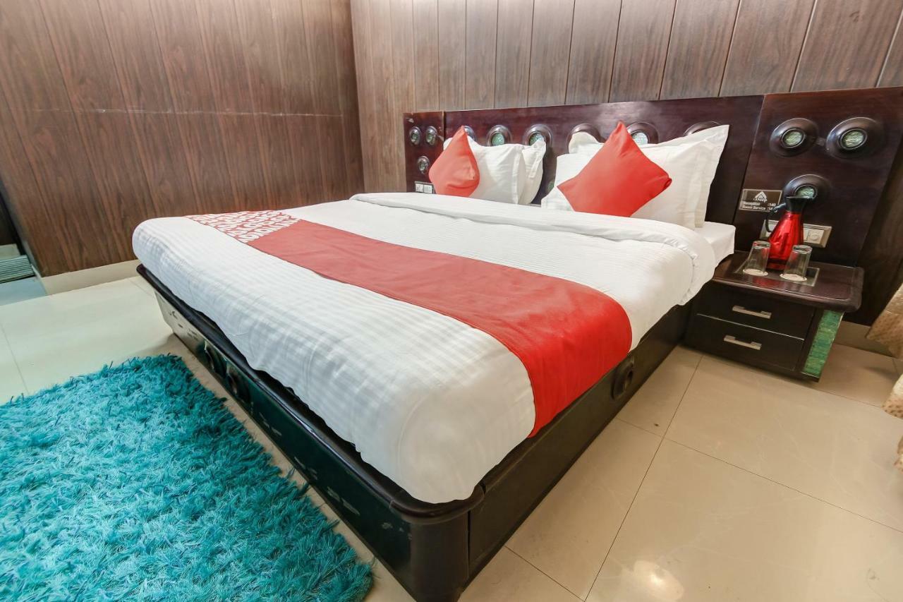 Oyo 27999 Hotel Deep Sirsa Esterno foto