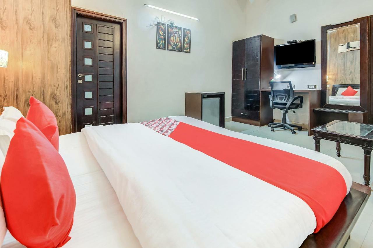 Oyo 27999 Hotel Deep Sirsa Esterno foto
