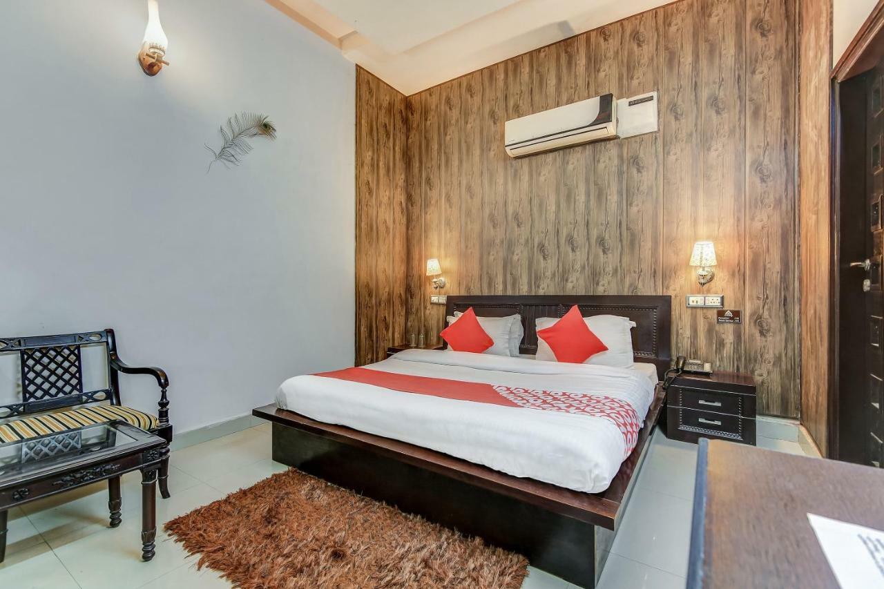 Oyo 27999 Hotel Deep Sirsa Esterno foto